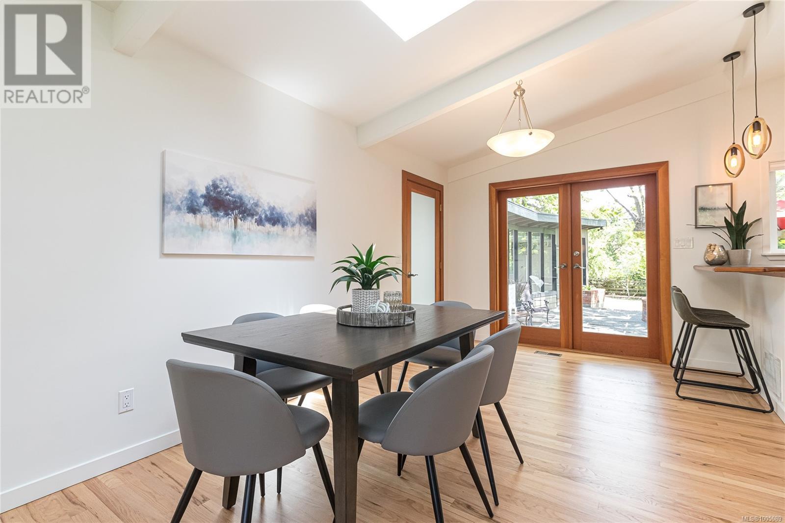 Property at 3515 Cardiff Pl image 3