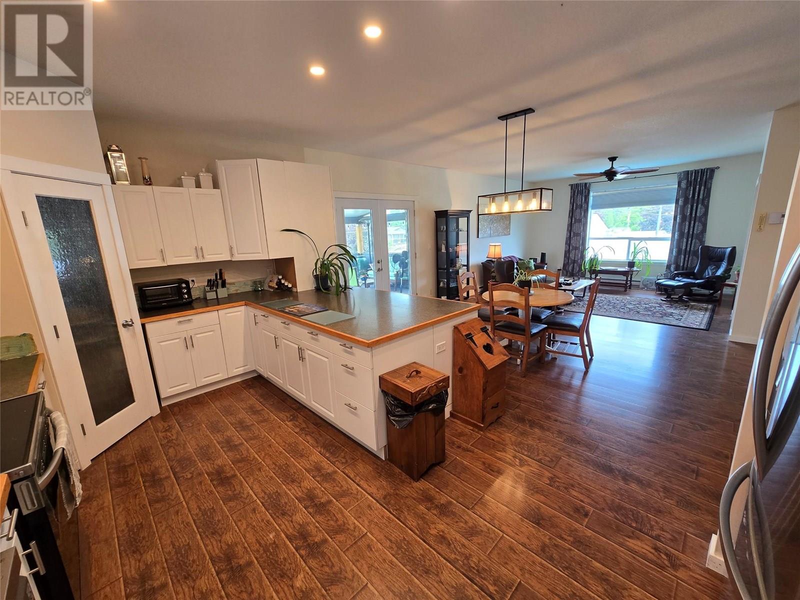401 Mclean Road, Barriere, British Columbia  V0E 1E0 - Photo 10 - 10354493