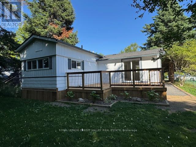 18 Park Boulevard, Erin, Ontario  N0B 1T0 - Photo 3 - X12250894