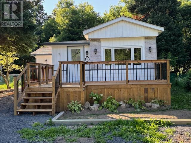 18 Park Boulevard, Erin, Ontario  N0B 1T0 - Photo 2 - X12250894