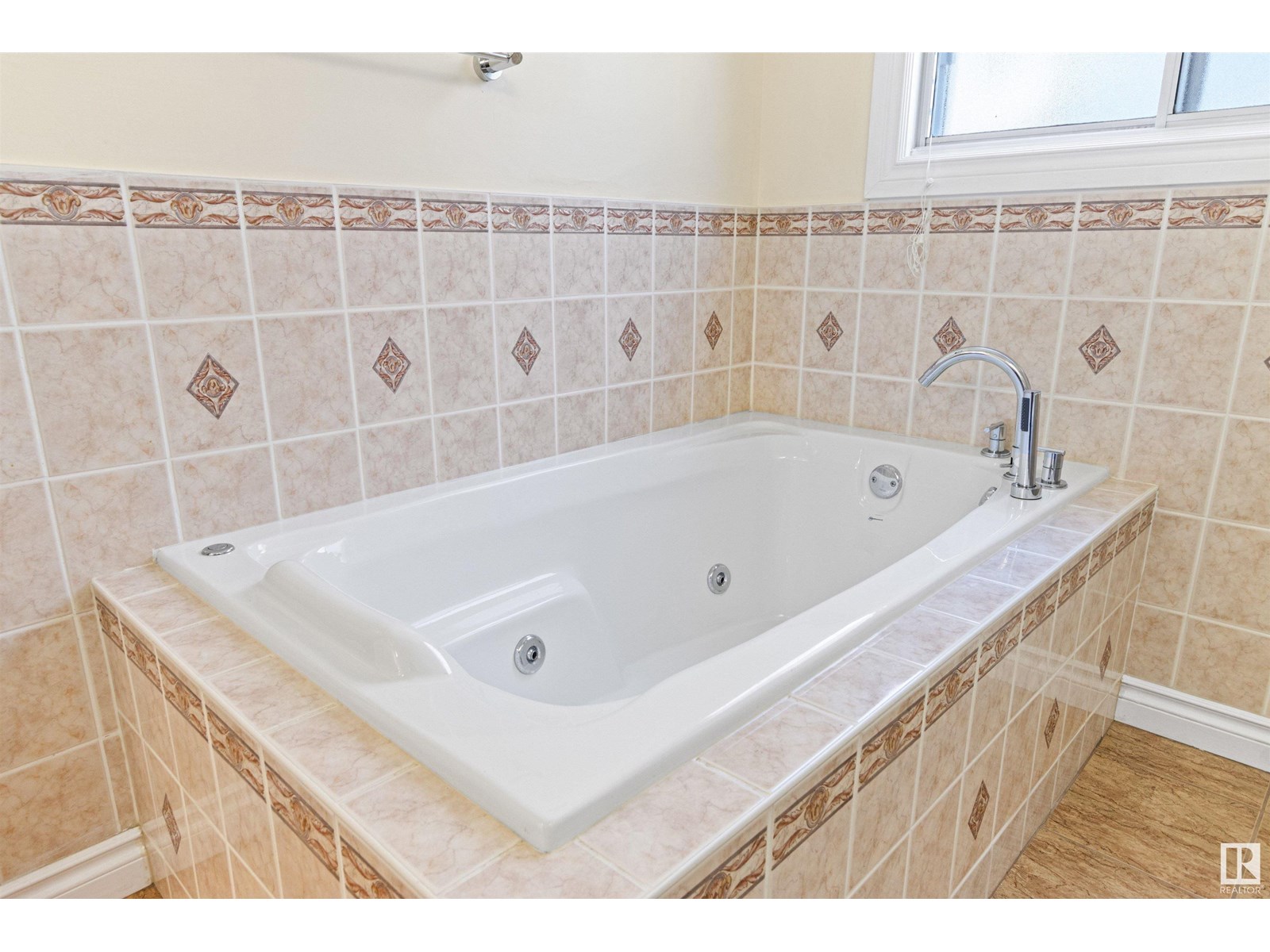 Property at 11406 73 AV NW image 5
