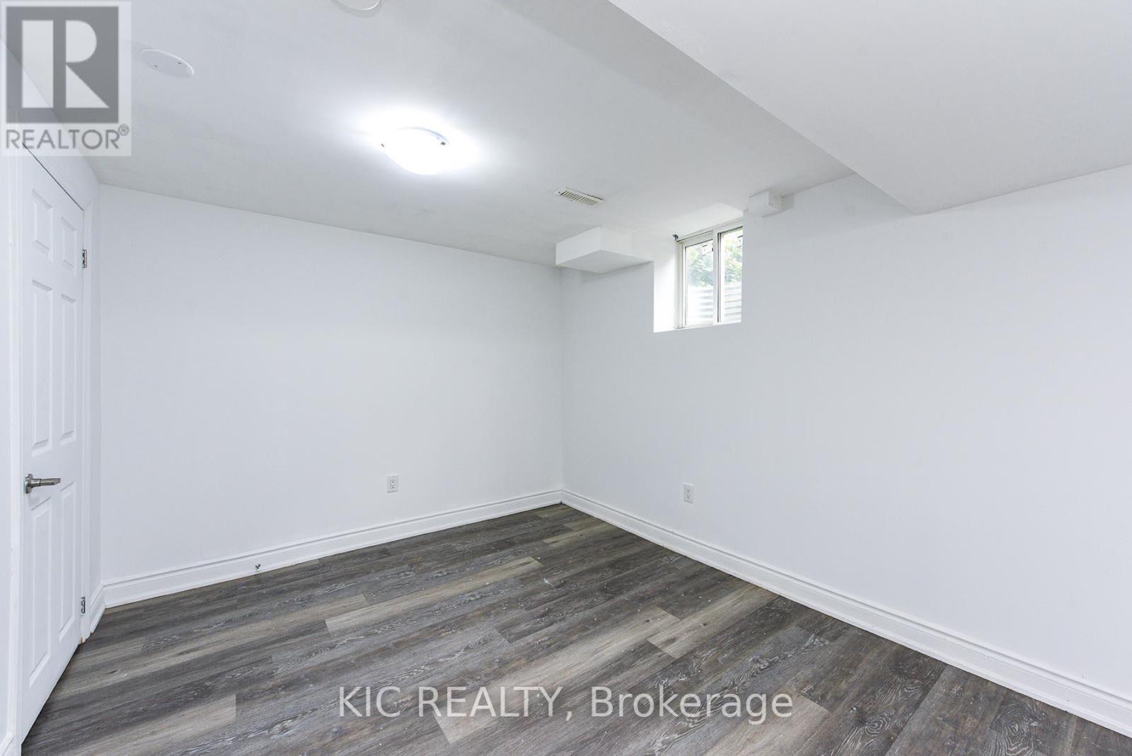 14 Paramount Place, Brampton, Ontario  L6Y 2T3 - Photo 10 - W12261186