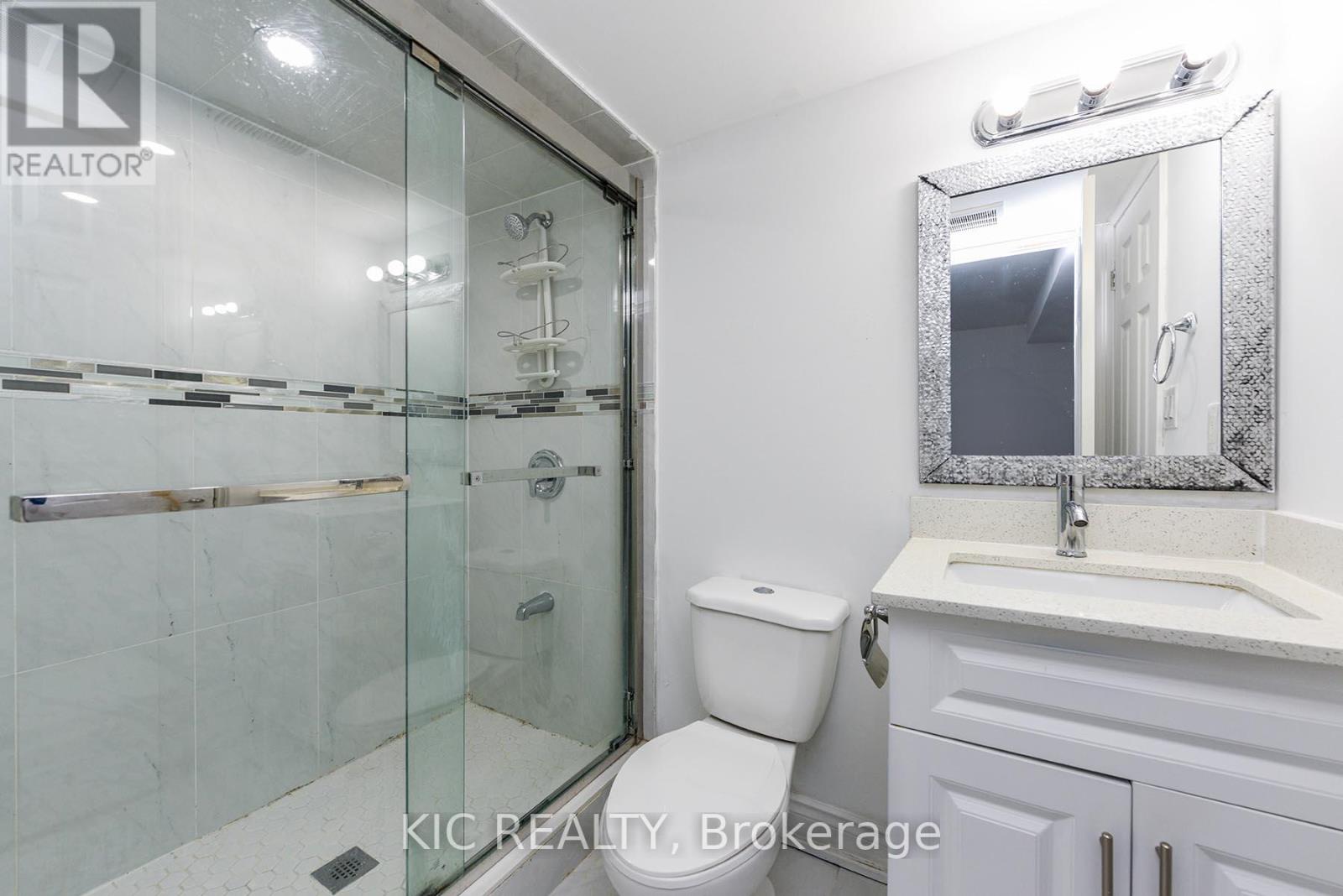 14 Paramount Place, Brampton, Ontario  L6Y 2T3 - Photo 18 - W12261186