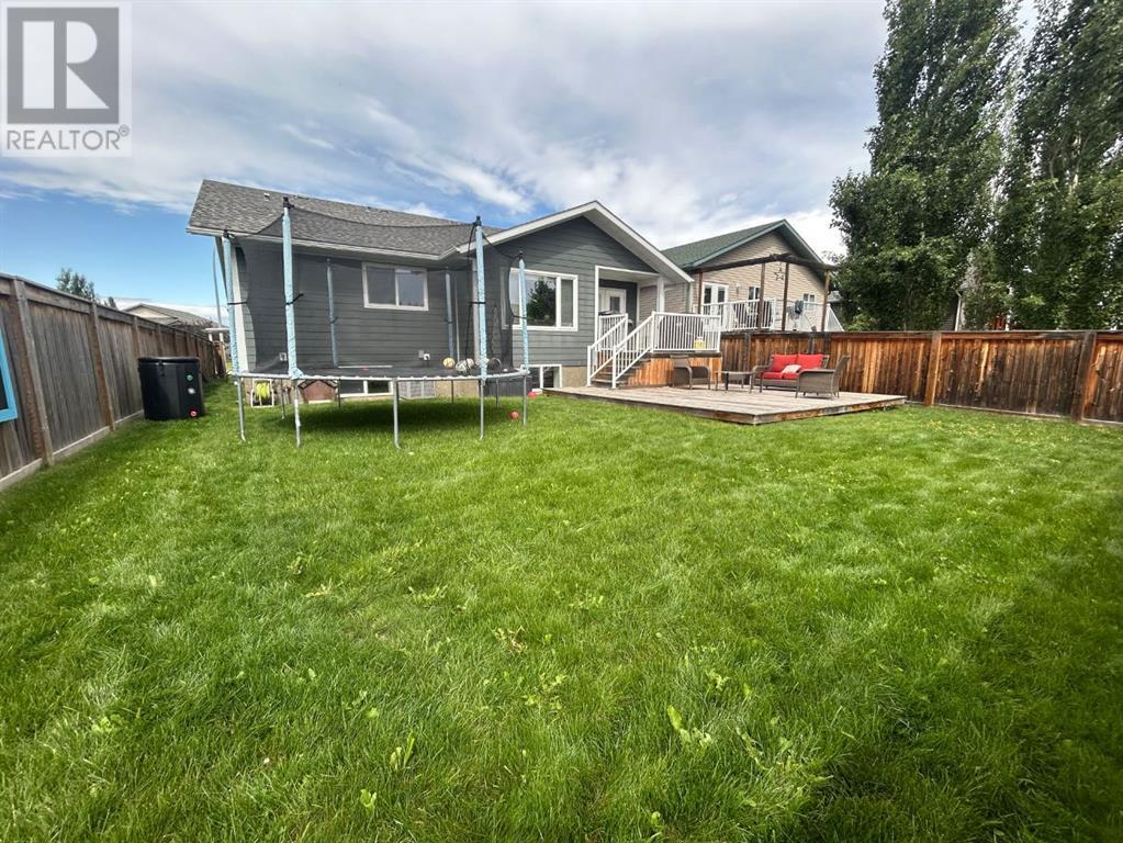 Property at 3526 55 Avenue image 4
