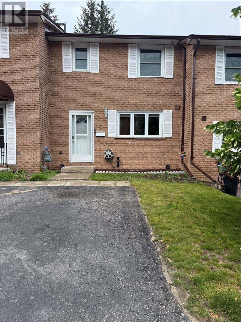 9 Frame Crescent, Elliot Lake, Ontario  P5A 2S4 - Photo 1 - 2123302