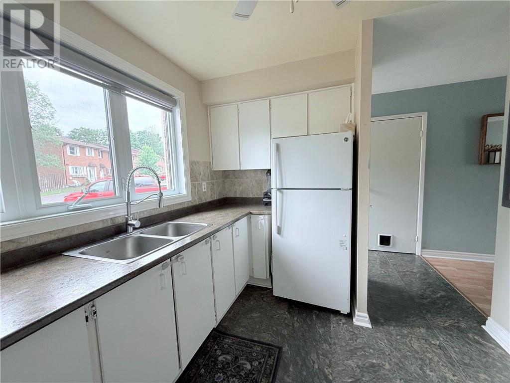 9 Frame Crescent, Elliot Lake, Ontario  P5A 2S4 - Photo 6 - 2123302