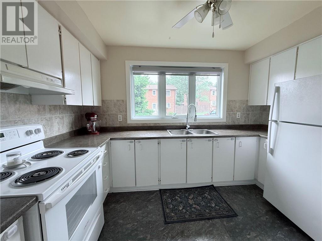 9 Frame Crescent, Elliot Lake, Ontario  P5A 2S4 - Photo 7 - 2123302