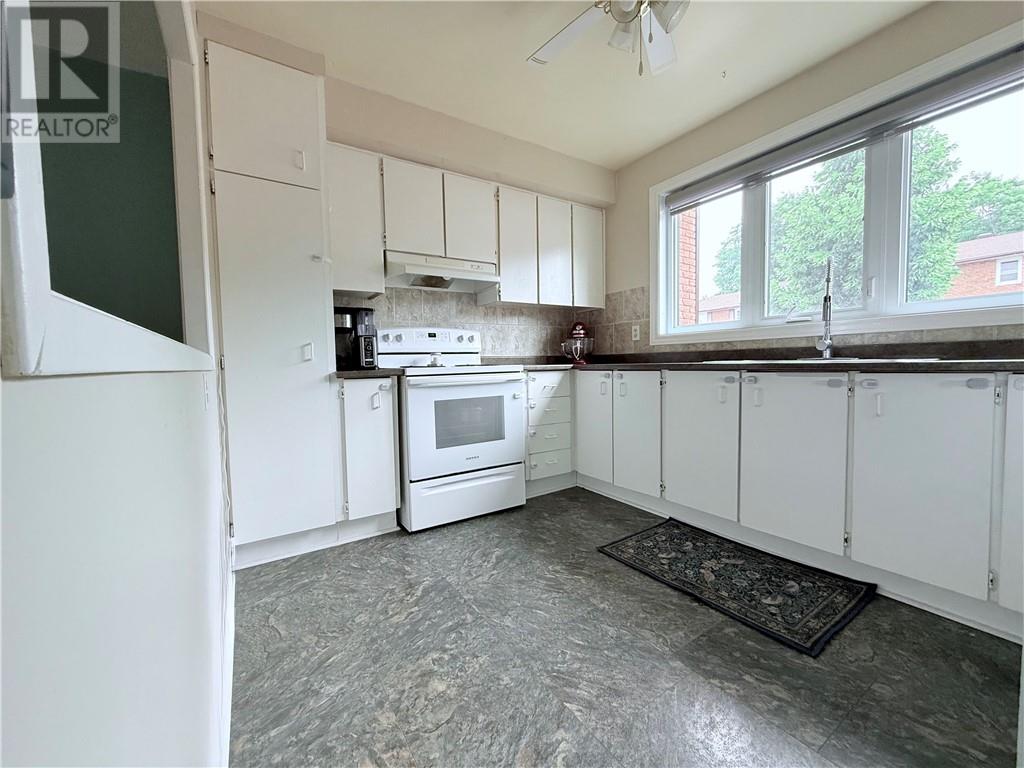 9 Frame Crescent, Elliot Lake, Ontario  P5A 2S4 - Photo 8 - 2123302