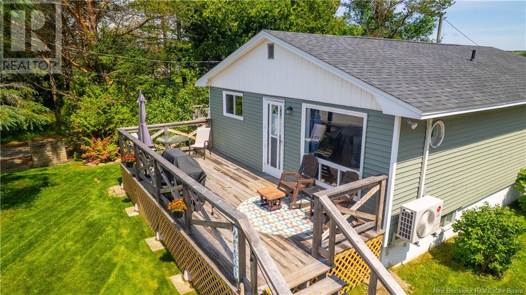 Property at 2486 Loch Lomond Road image 4