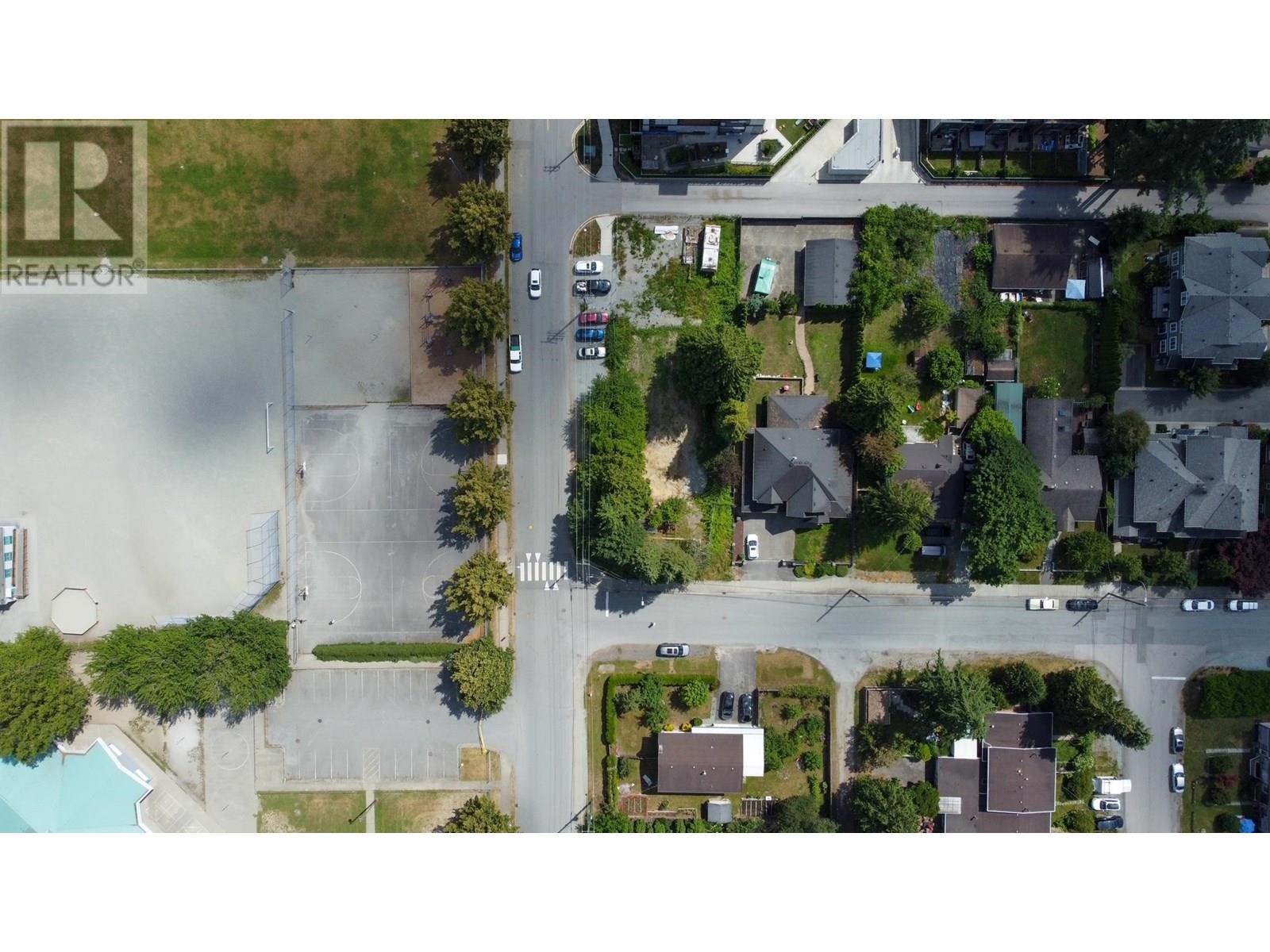 2116 Salisbury Avenue, Port Coquitlam, British Columbia  V3C 2B1 - Photo 4 - R3022752