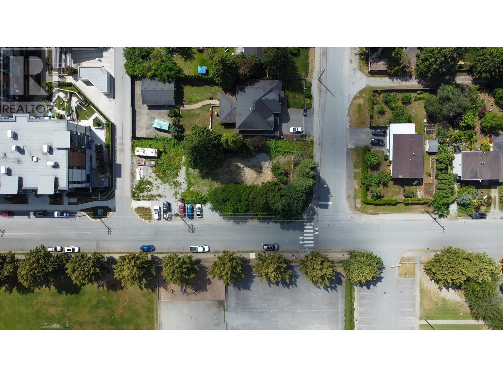 2116 Salisbury Avenue, Port Coquitlam, British Columbia  V3C 2B1 - Photo 3 - R3022752