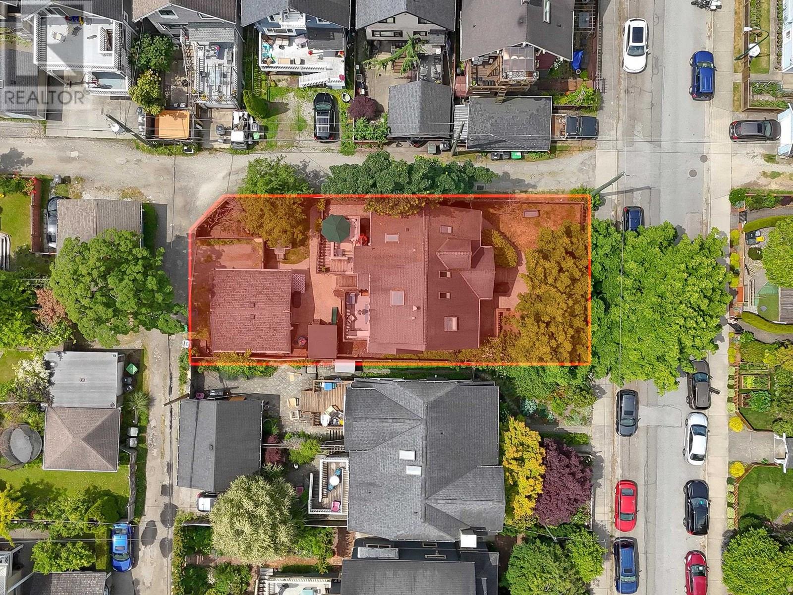 Property at 2770 W 5TH AVENUE image 4