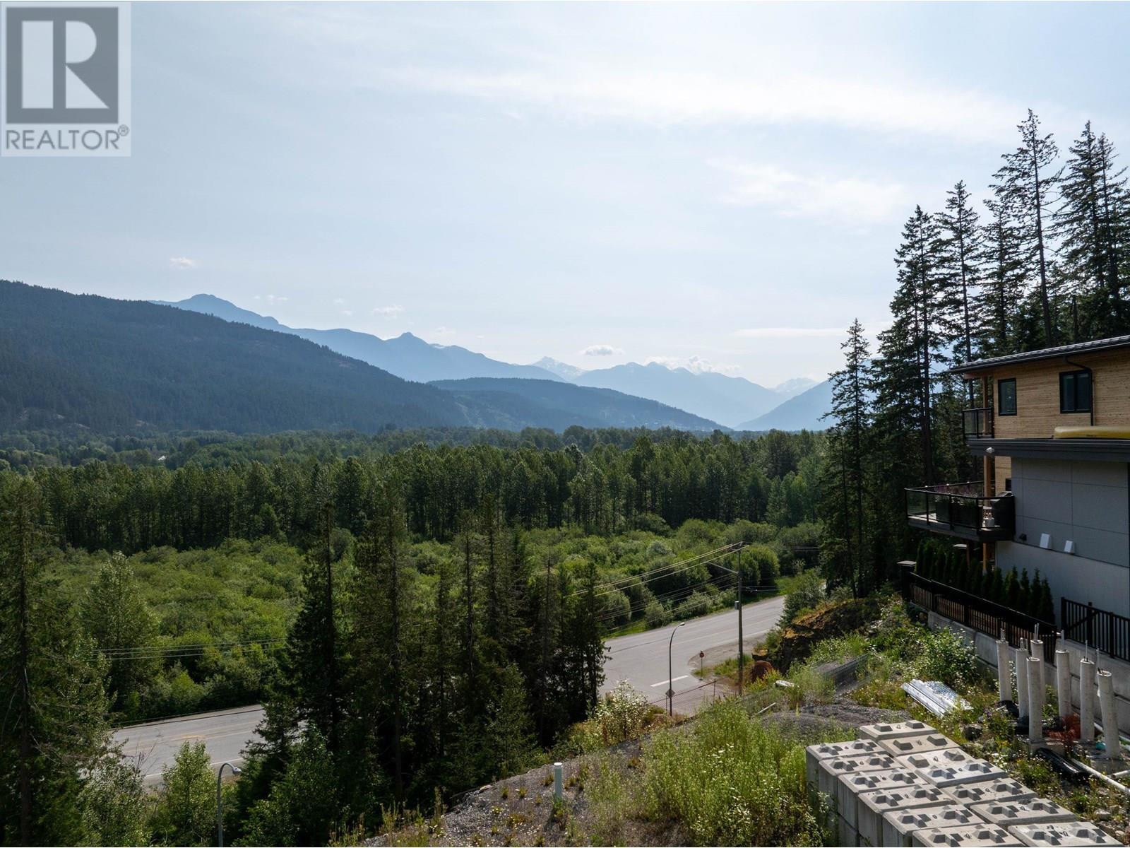 1303 Eagle Drive, Pemberton, British Columbia  V0N 2L0 - Photo 10 - R3016954