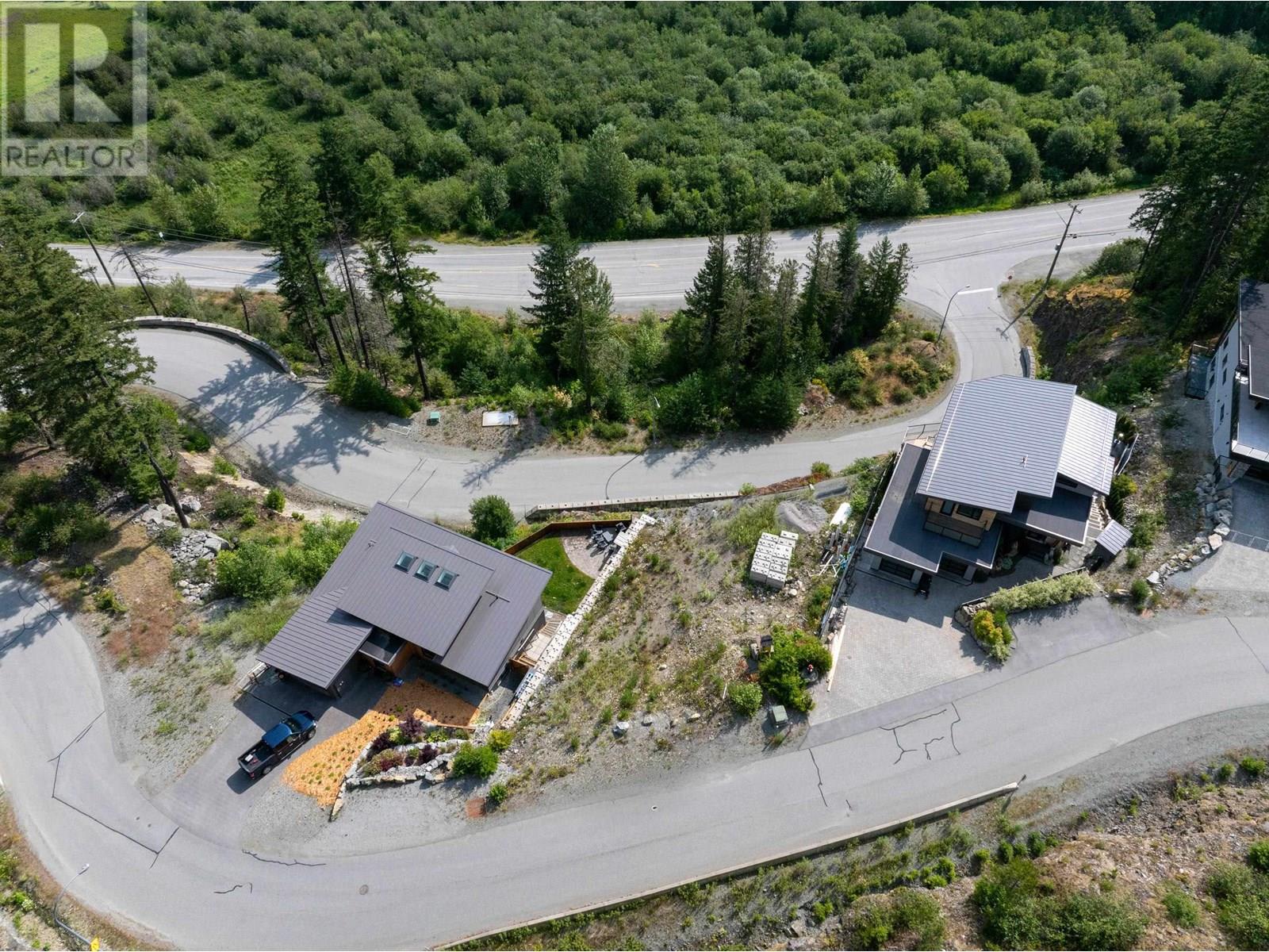 1303 Eagle Drive, Pemberton, British Columbia  V0N 2L0 - Photo 2 - R3016954