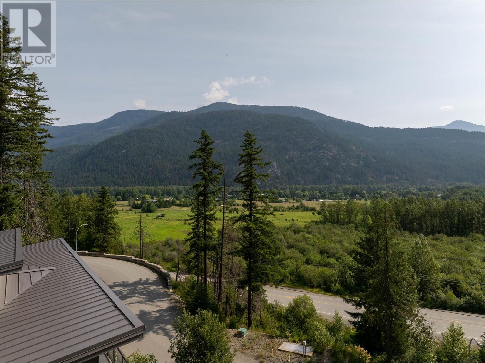 1303 Eagle Drive, Pemberton, British Columbia  V0N 2L0 - Photo 8 - R3016954
