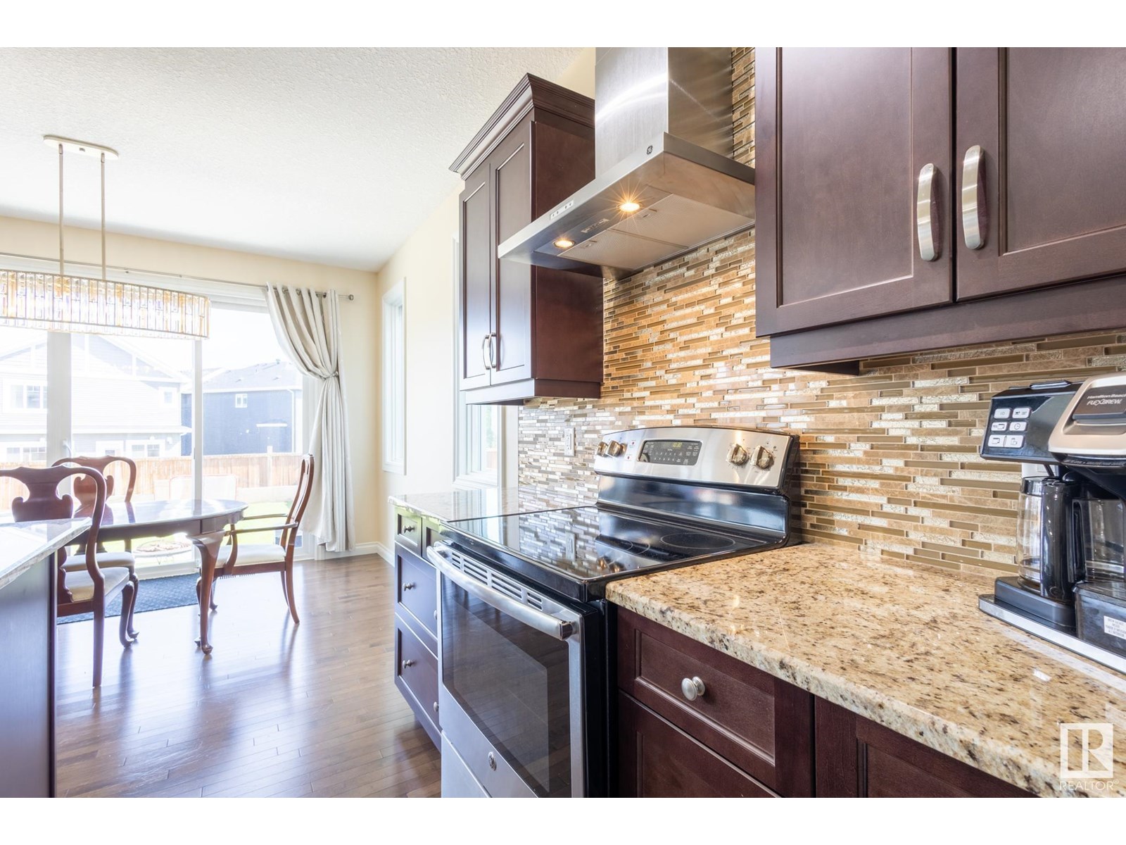 Property at 20820 130 AV NW image 3