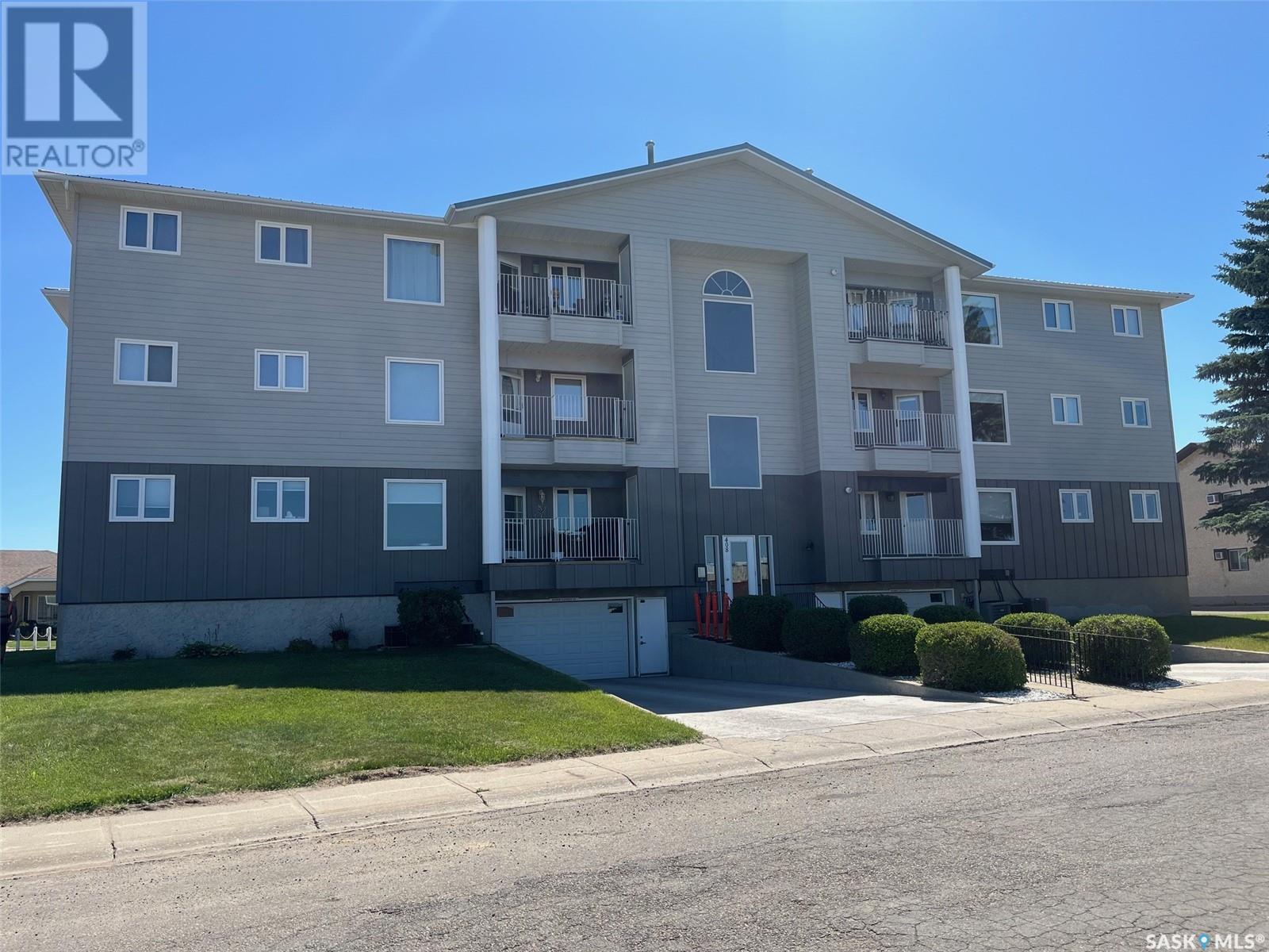 304 408 Heritage Drive, Estevan, Saskatchewan  S4A 2P7 - Photo 1 - SK011505