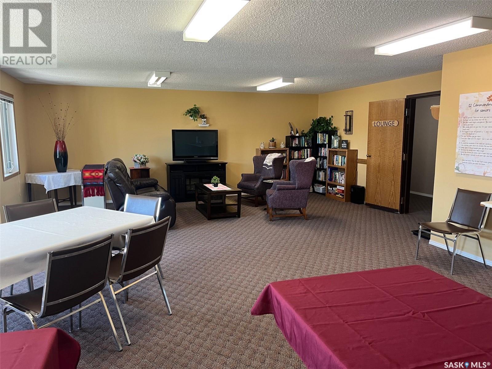 304 408 Heritage Drive, Estevan, Saskatchewan  S4A 2P7 - Photo 3 - SK011505