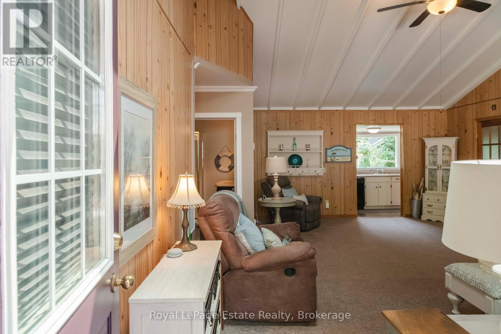 371 Bay Street, South Bruce Peninsula, Ontario  N0H 2T0 - Photo 17 - X12261246