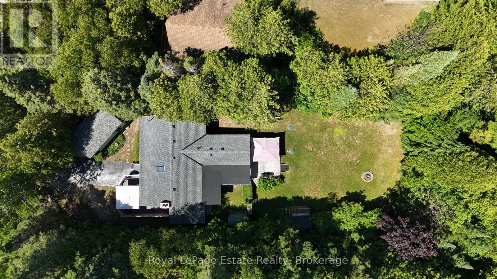 371 Bay Street, South Bruce Peninsula, Ontario  N0H 2T0 - Photo 2 - X12261246