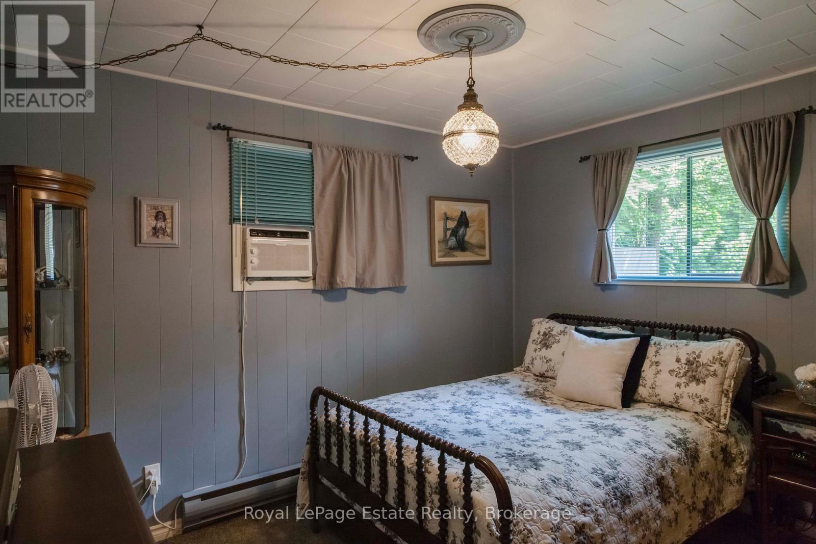 371 Bay Street, South Bruce Peninsula, Ontario  N0H 2T0 - Photo 36 - X12261246
