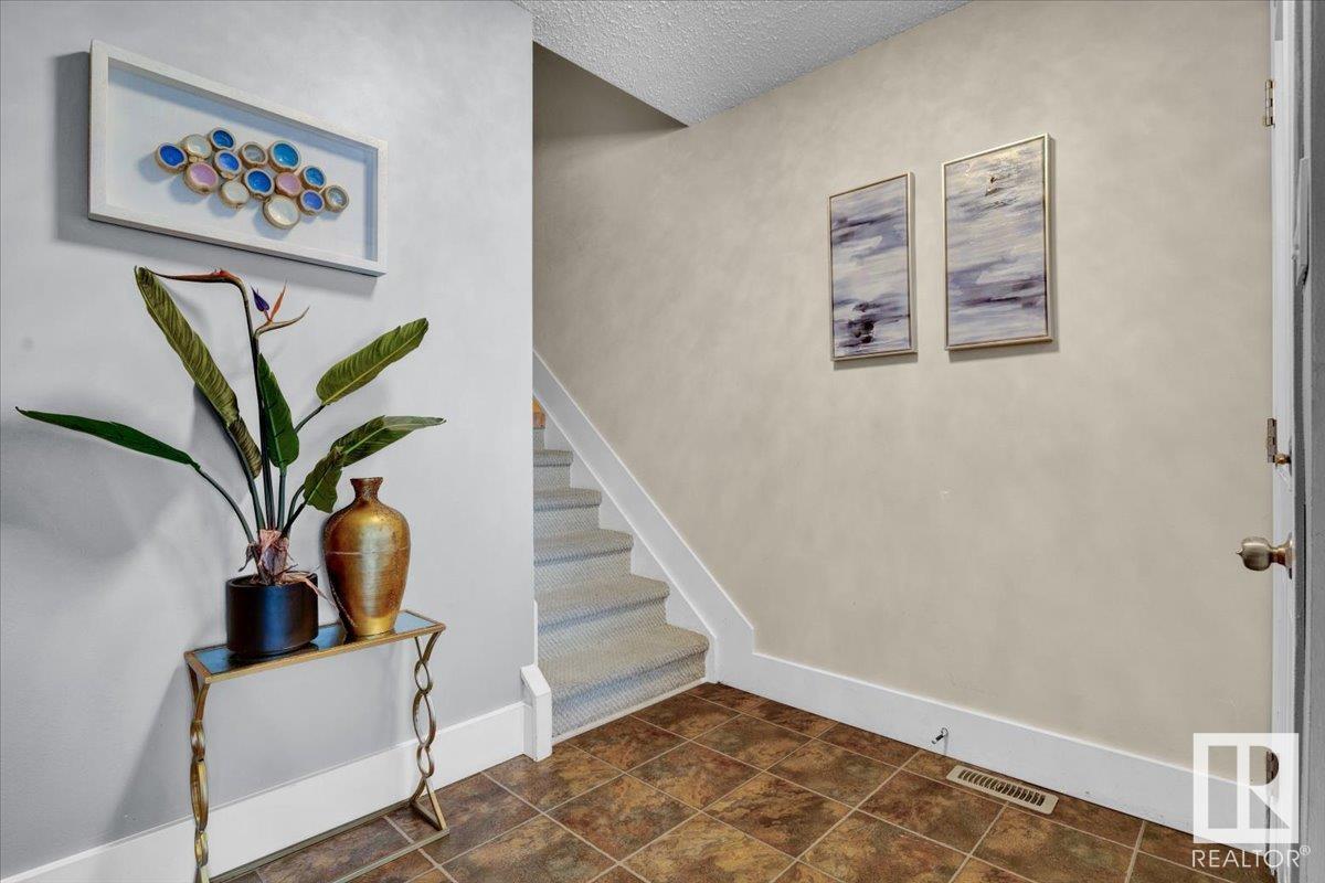 Property at 10027 173 AVE NW image 3