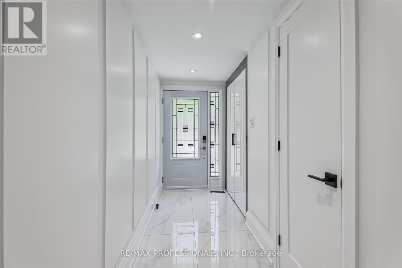 Property at 42 - 4165 FIELDGATE DRIVE image 3