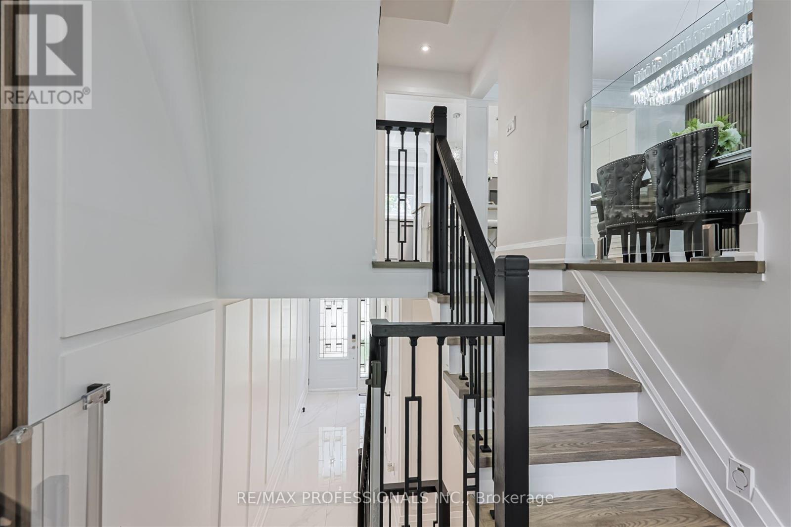 Property at 42 - 4165 FIELDGATE DRIVE image 5