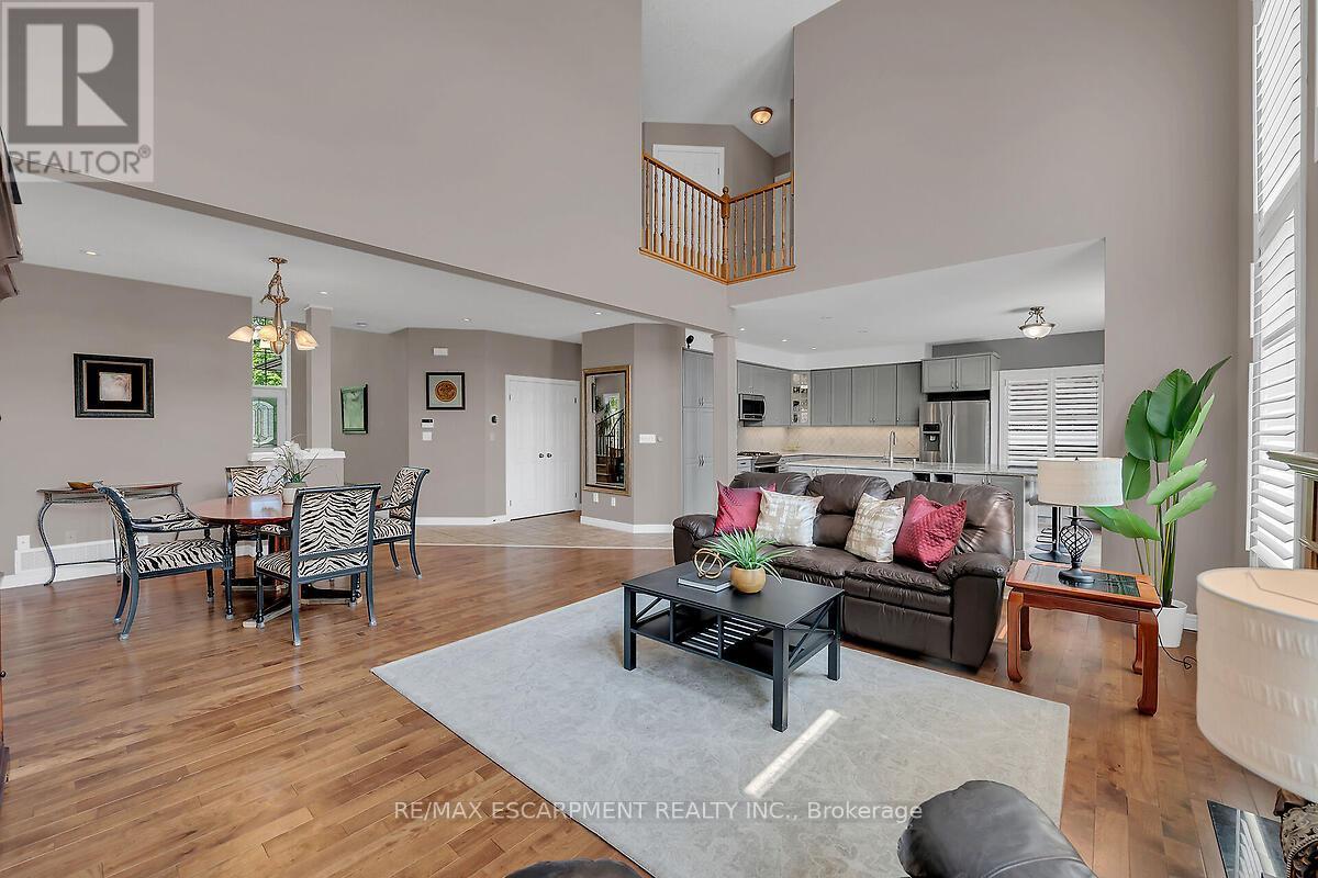 4 Moonstone Court, Hamilton, Ontario  L9B 2Y1 - Photo 10 - X12258016