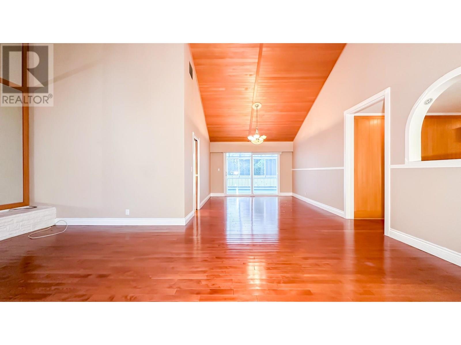 Listing Picture 6 of 39 : 3522 SW MARINE DRIVE, Vancouver / 溫哥華 - 魯藝地產 Yvonne Lu Group - MLS Medallion Club Member