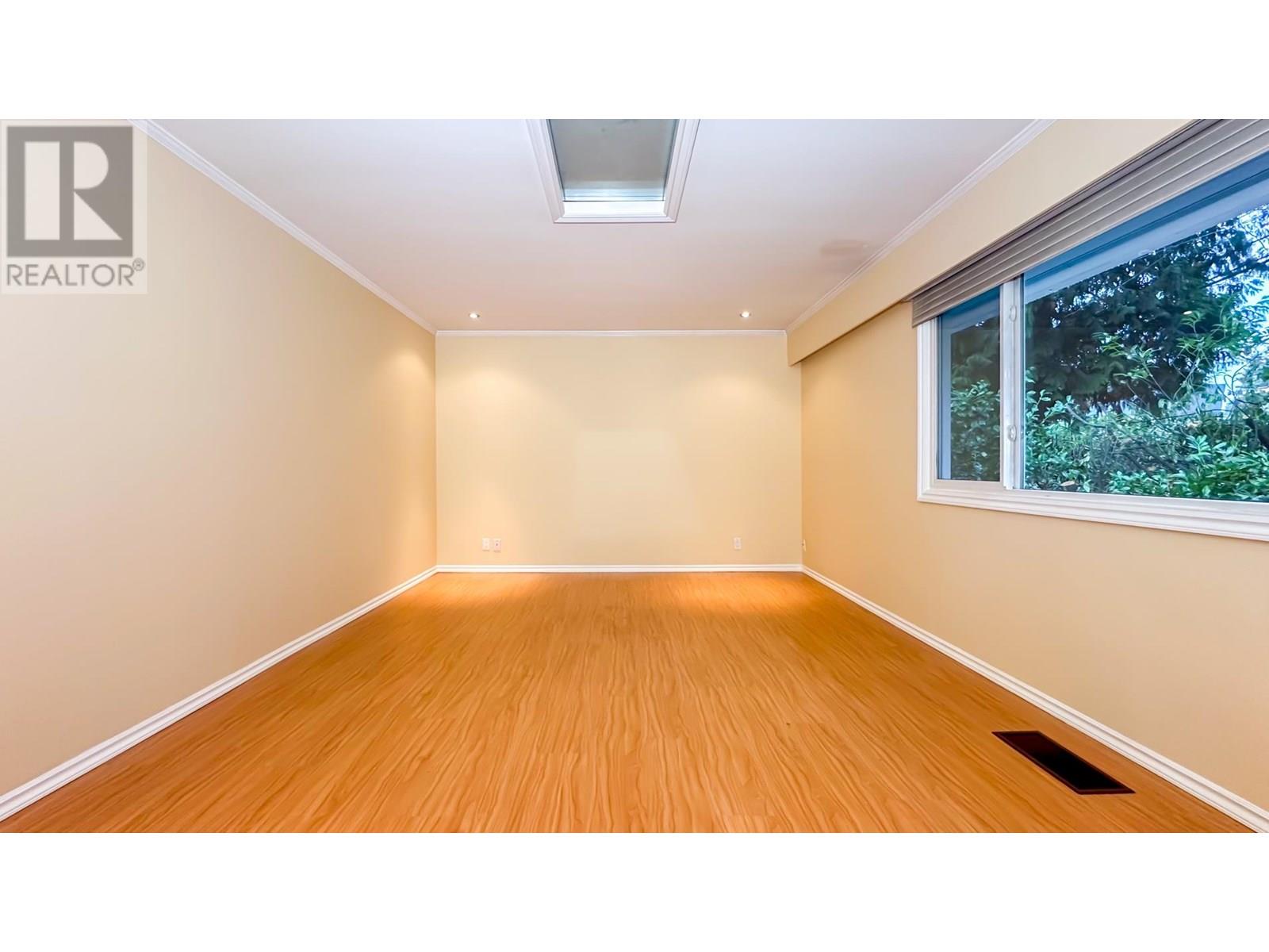 Listing Picture 13 of 39 : 3522 SW MARINE DRIVE, Vancouver / 溫哥華 - 魯藝地產 Yvonne Lu Group - MLS Medallion Club Member