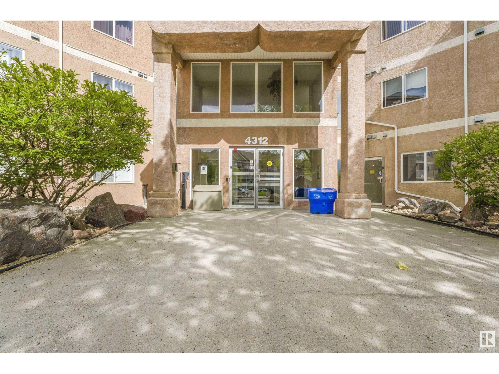 Property at #213 4312 139 AV NW image 1