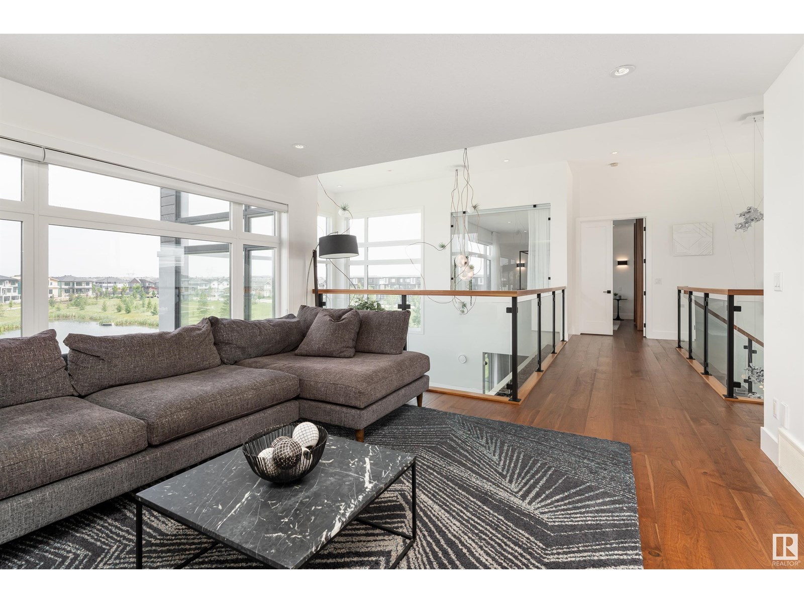 Property at 6018 CRAWFORD DR SW image 3