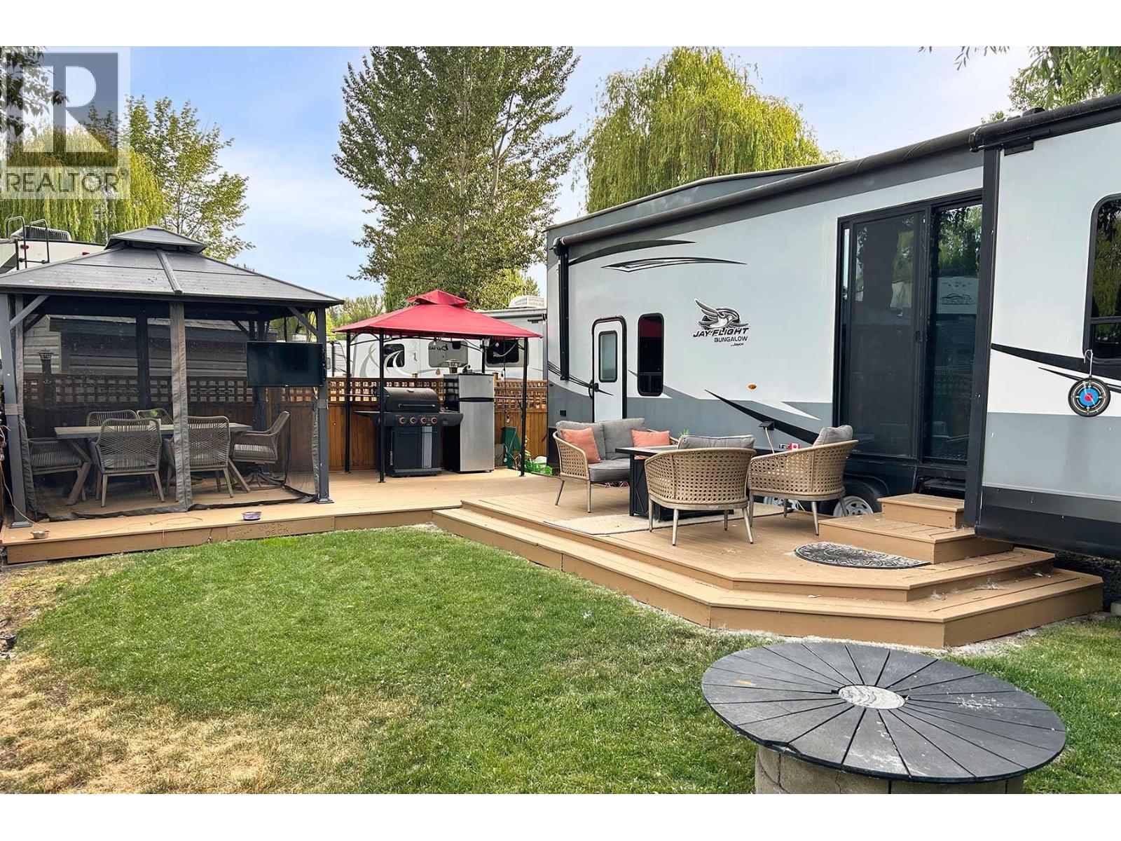 16 Osprey Lane, lee creek, British Columbia