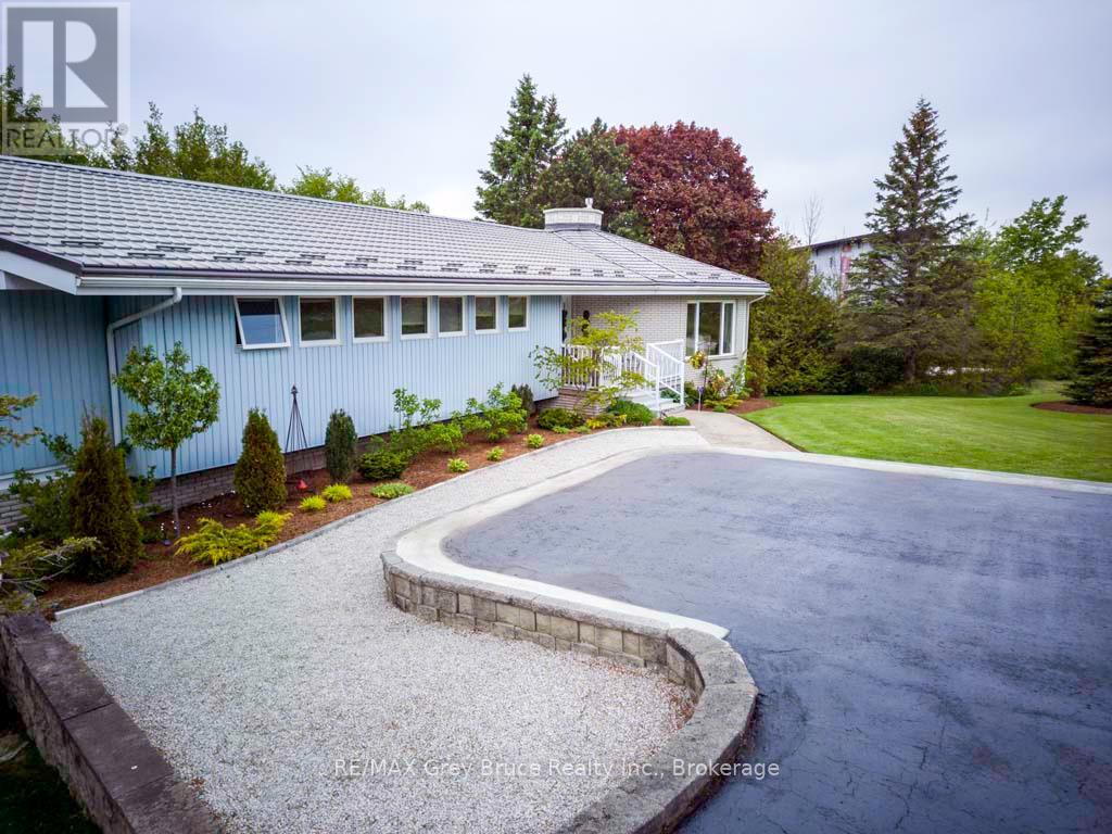 15 Isthmus Bay Road, Northern Bruce Peninsula, Ontario  N0H 1W0 - Photo 4 - X12093047