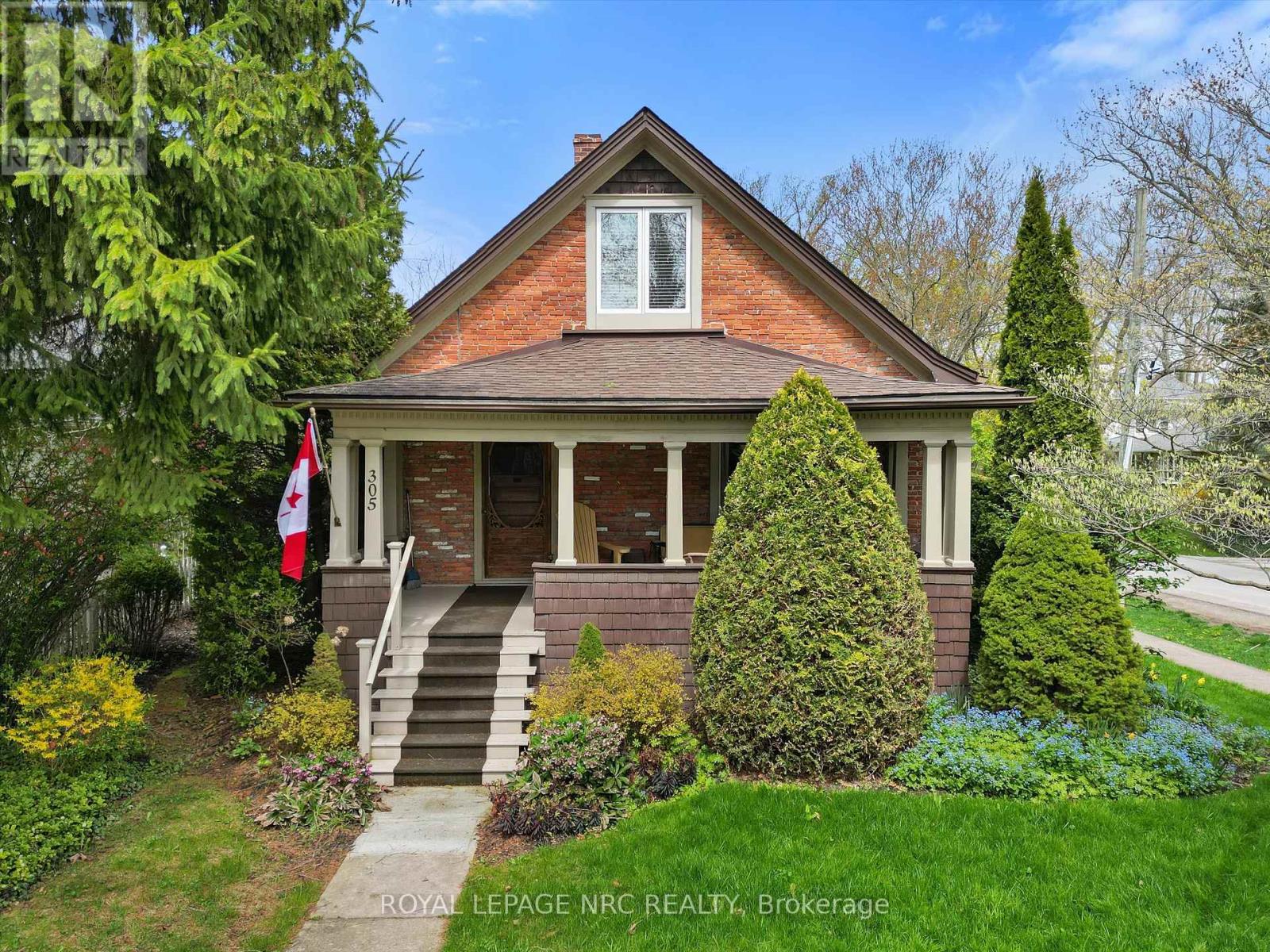 Property at 305 VICTORIA STREET image 1