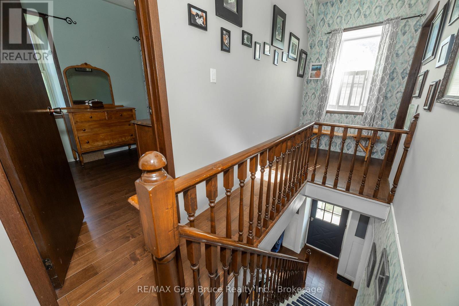 362404 Lindenwood Road, Georgian Bluffs, Ontario N0H 2T0 - Photo 19 - X12261349