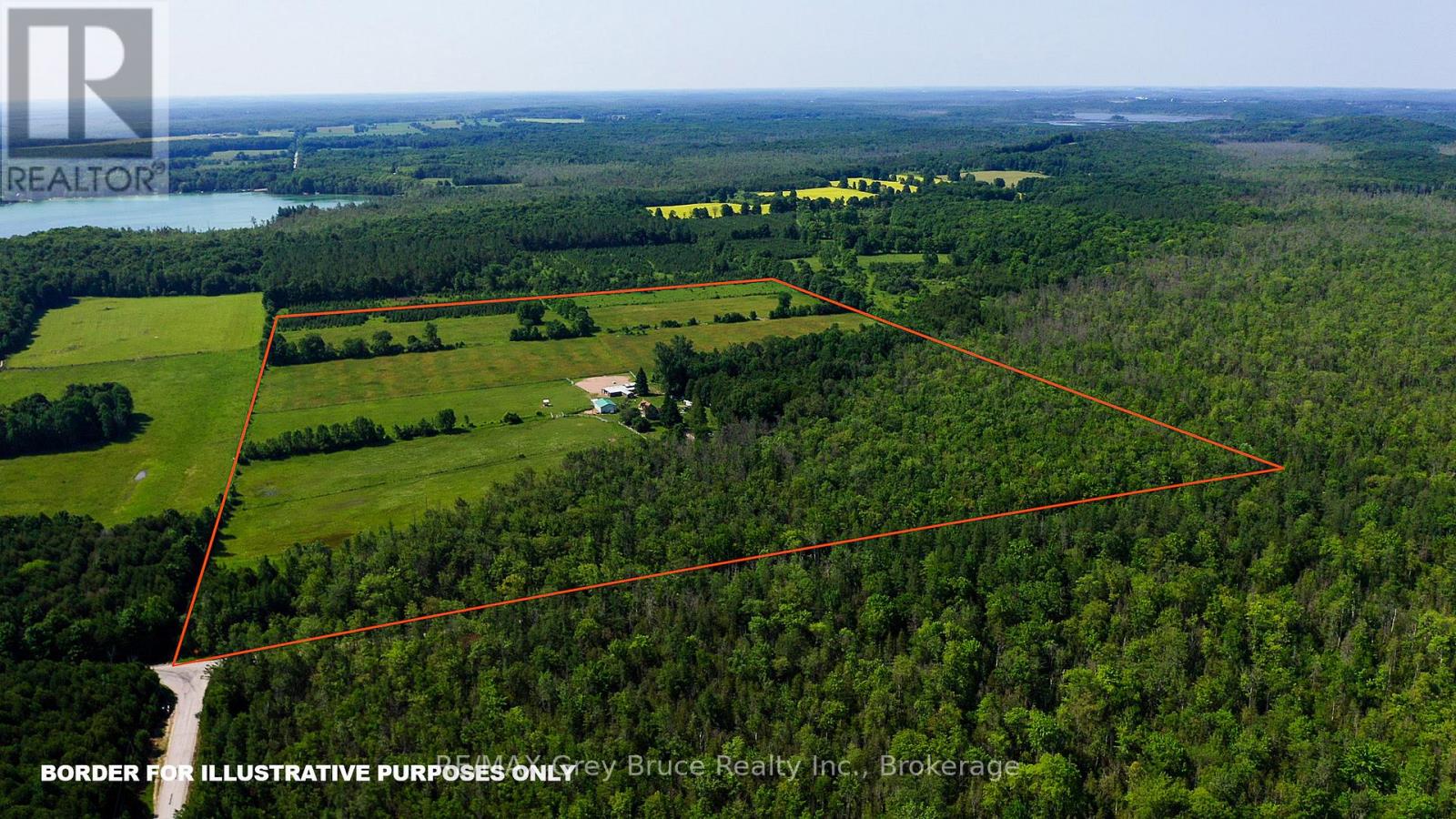 362404 Lindenwood Road, Georgian Bluffs, Ontario N0H 2T0 - Photo 38 - X12261349