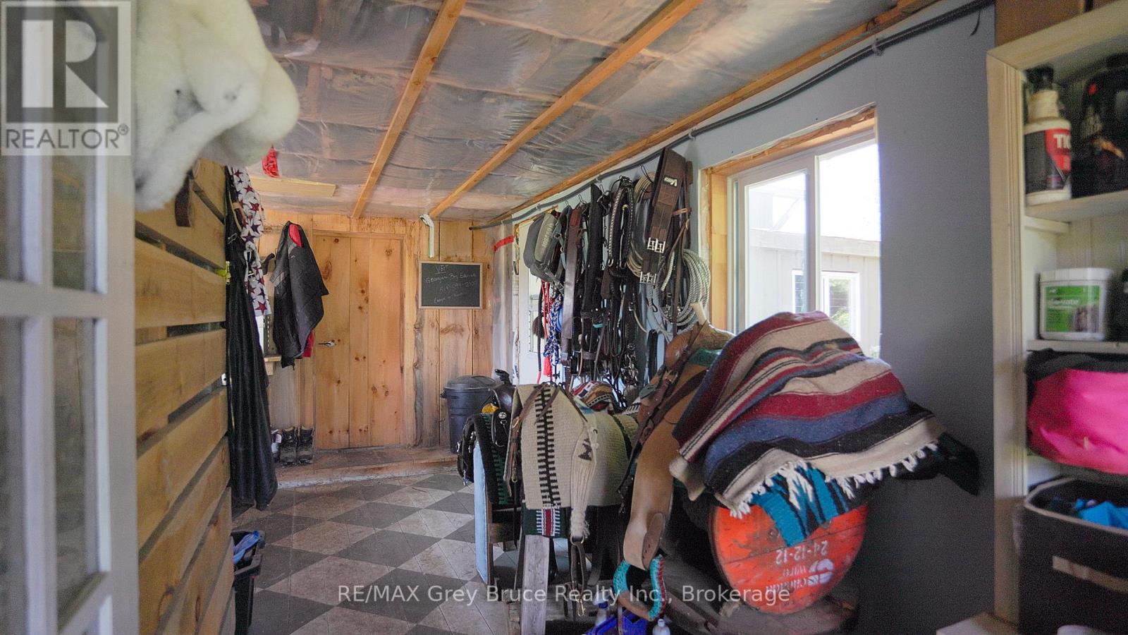 362404 Lindenwood Road, Georgian Bluffs, Ontario N0H 2T0 - Photo 45 - X12261349