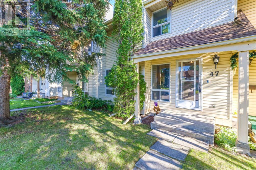 Property at 47 Woodhill Court SW image 1