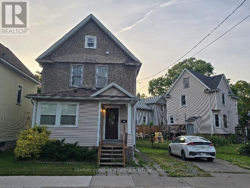 5511 Palmer Avenue Se, Niagara Falls, Ontario  L2E 3V3 - Photo 2 - X12261359