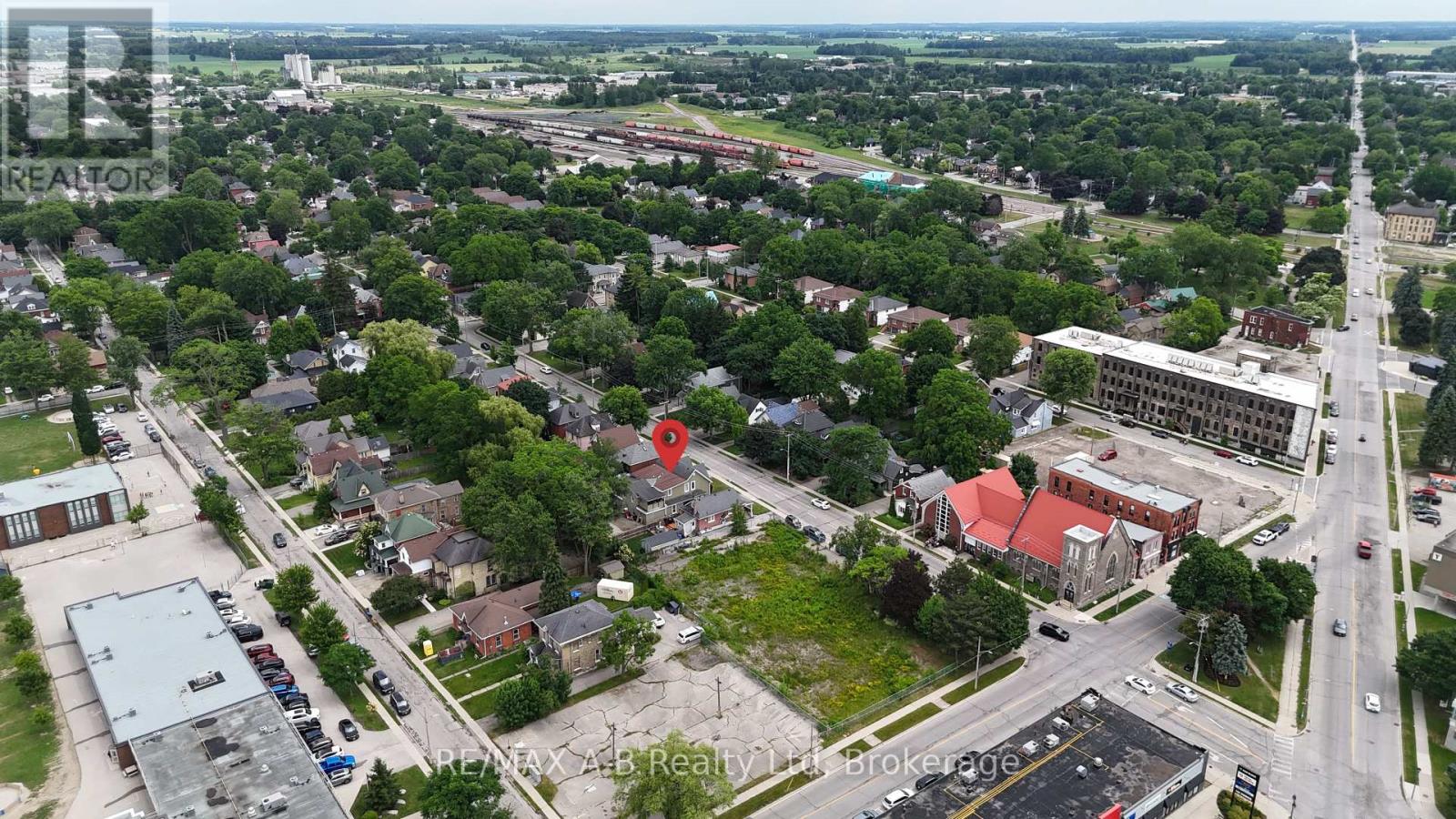 34-38 Douro Street, Stratford, Ontario  N5A 3R3 - Photo 14 - X12260878