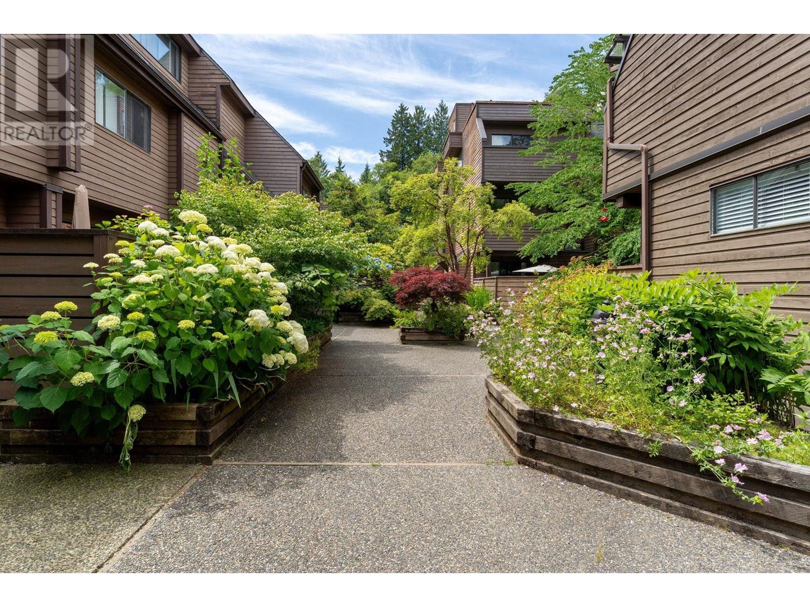 Property at 3349 MOUNTAIN HIGHWAY image 3