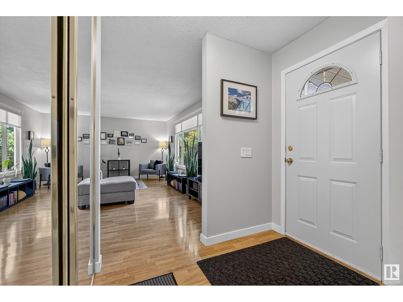 Property at 40 HAWKINS CR image 5
