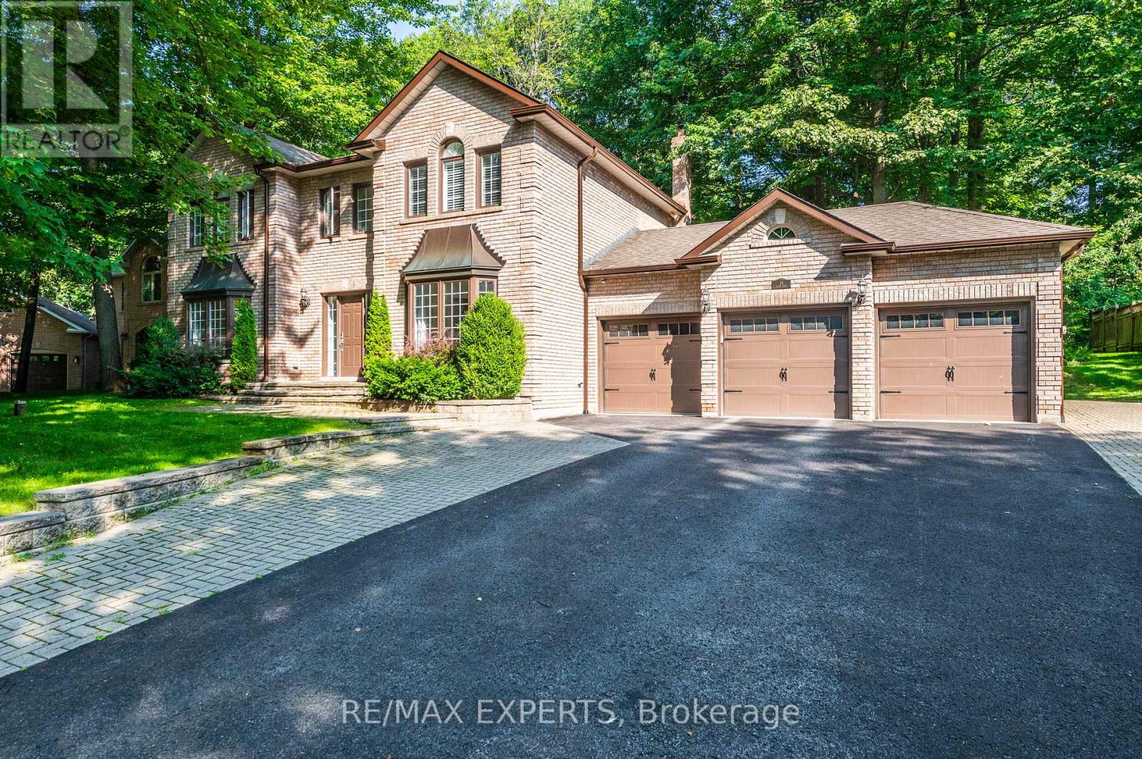 Property at 14 ALANA DRIVE image 2
