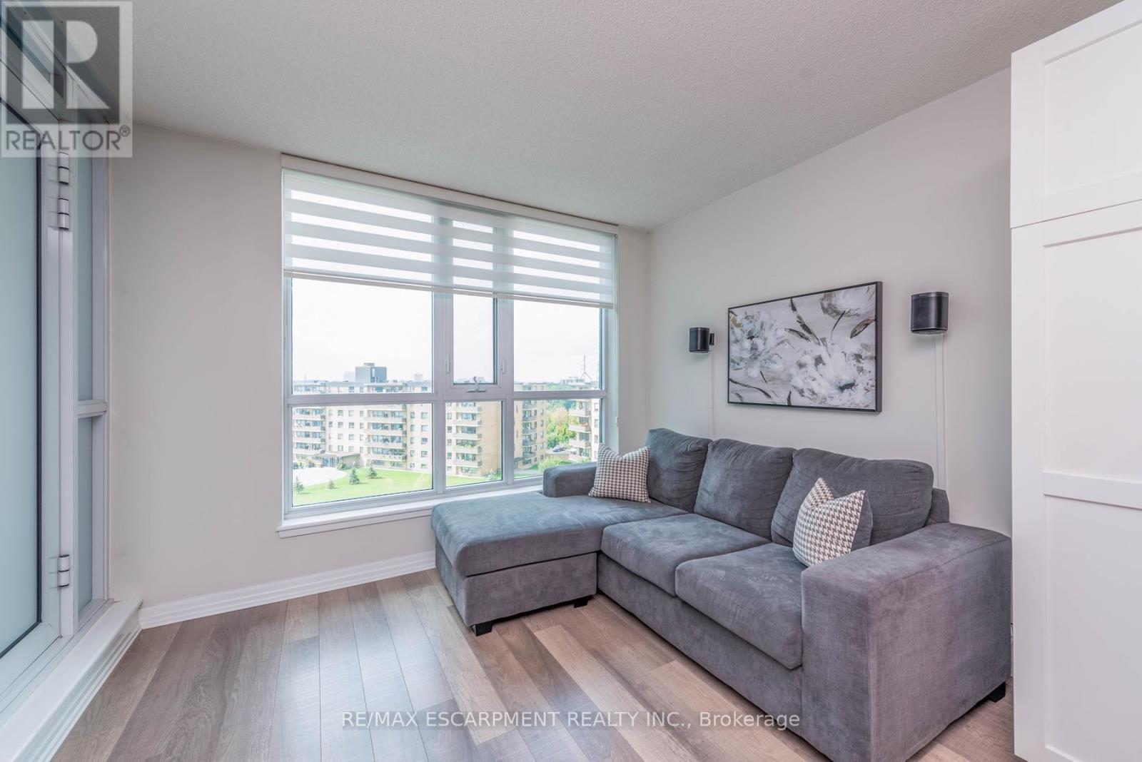 802 - 80 Esther Lorrie Drive, Toronto, Ontario  M9W 0C6 - Photo 16 - W12261380