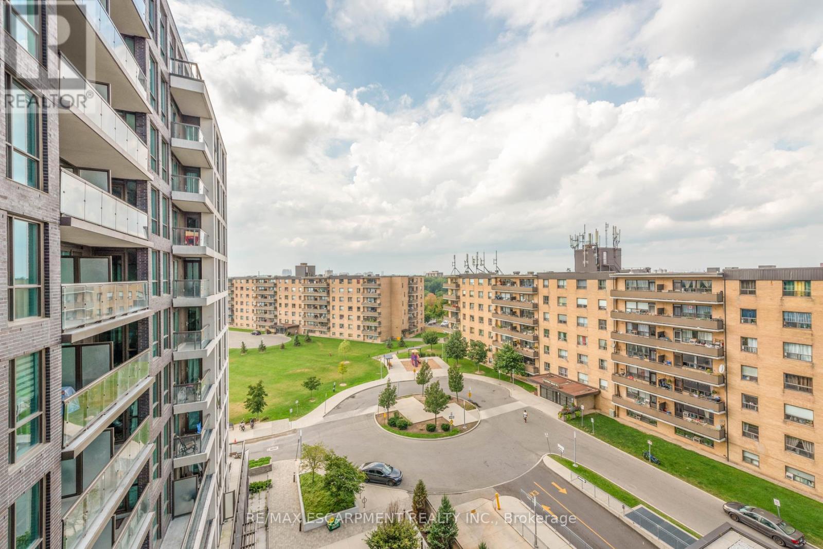 802 - 80 Esther Lorrie Drive, Toronto, Ontario  M9W 0C6 - Photo 18 - W12261380