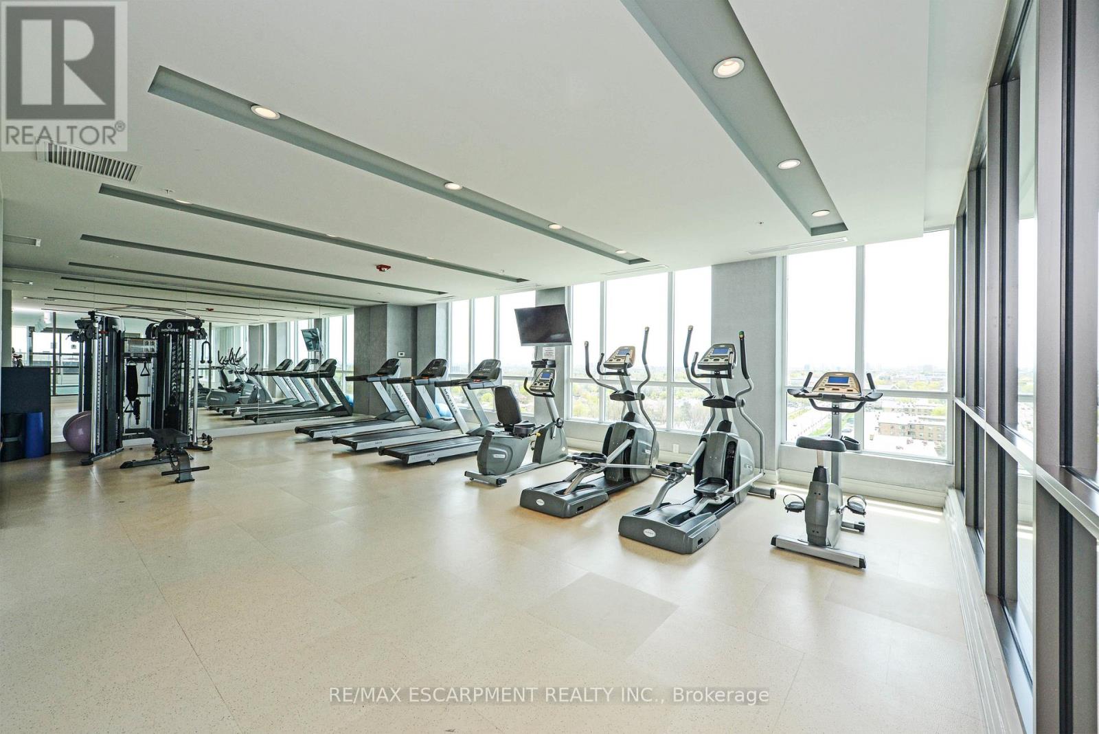 802 - 80 Esther Lorrie Drive, Toronto, Ontario  M9W 0C6 - Photo 23 - W12261380