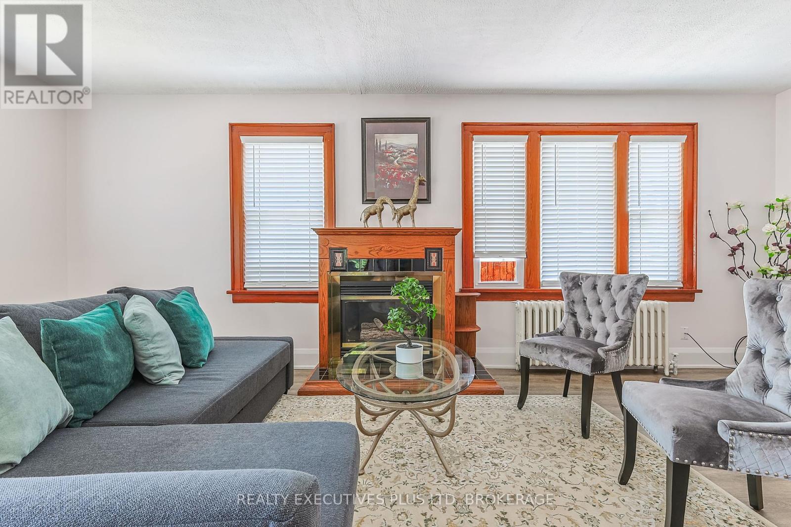 5352 Stamford Street, Niagara Falls, Ontario  L2E 1N3 - Photo 10 - X12261384