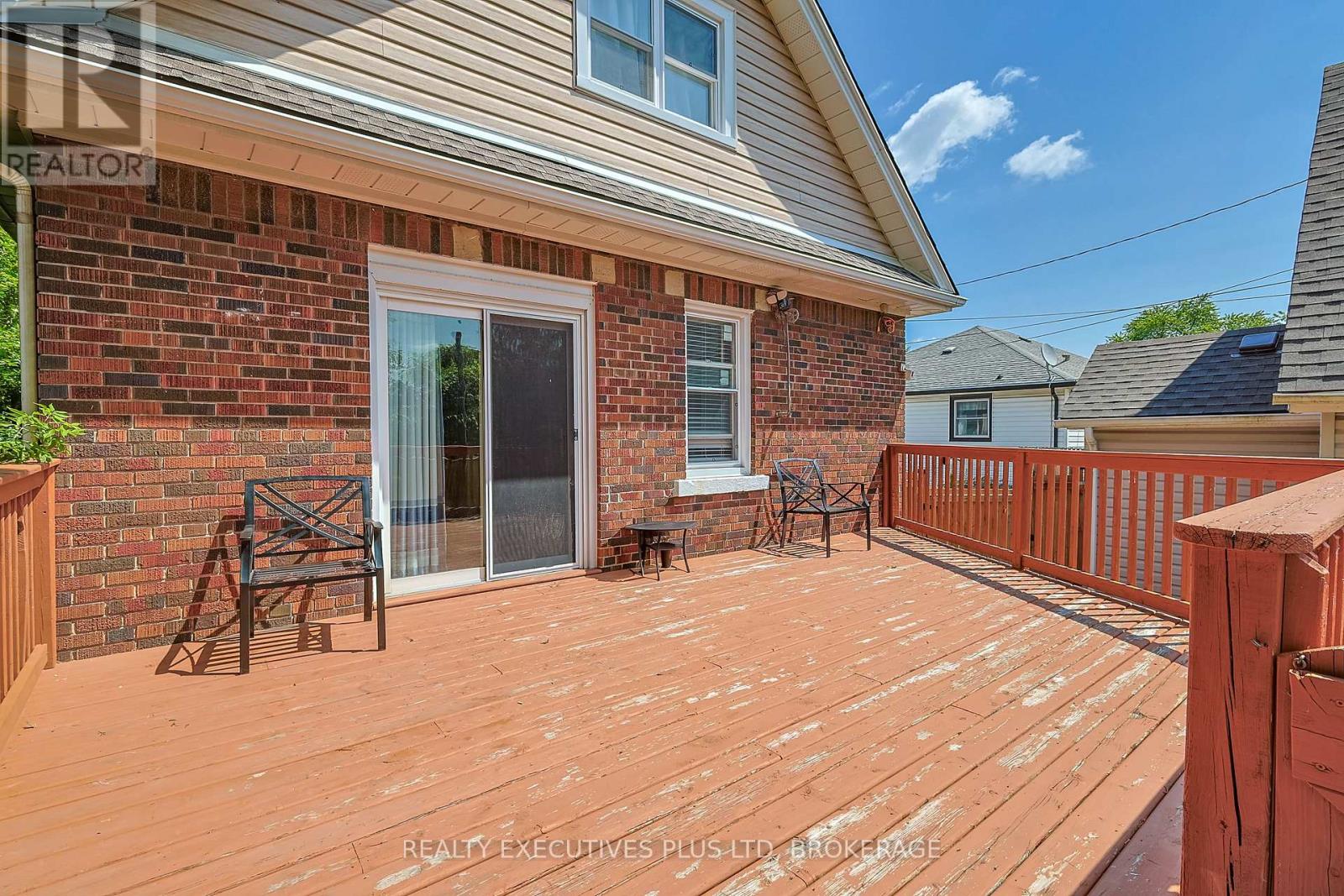 5352 Stamford Street, Niagara Falls, Ontario  L2E 1N3 - Photo 29 - X12261384